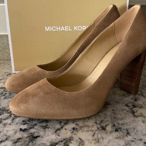 MICHAEL Michael Kors Shoes - NEW  MICHAEL Michael Kors Susan Flex Pumps